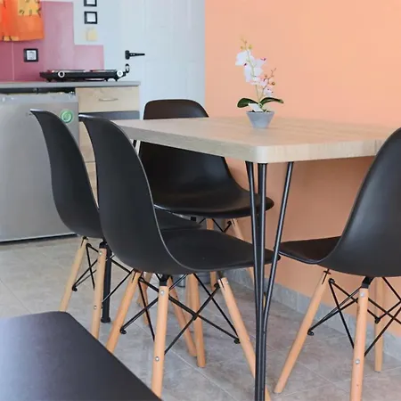 Planet View Apartment